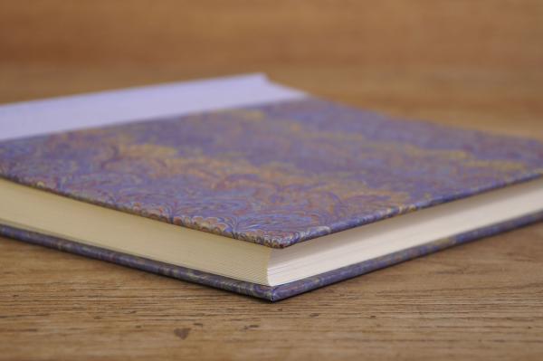 Fotoalbum mit italienischem Marmorpapier klassisch zum Einkleben